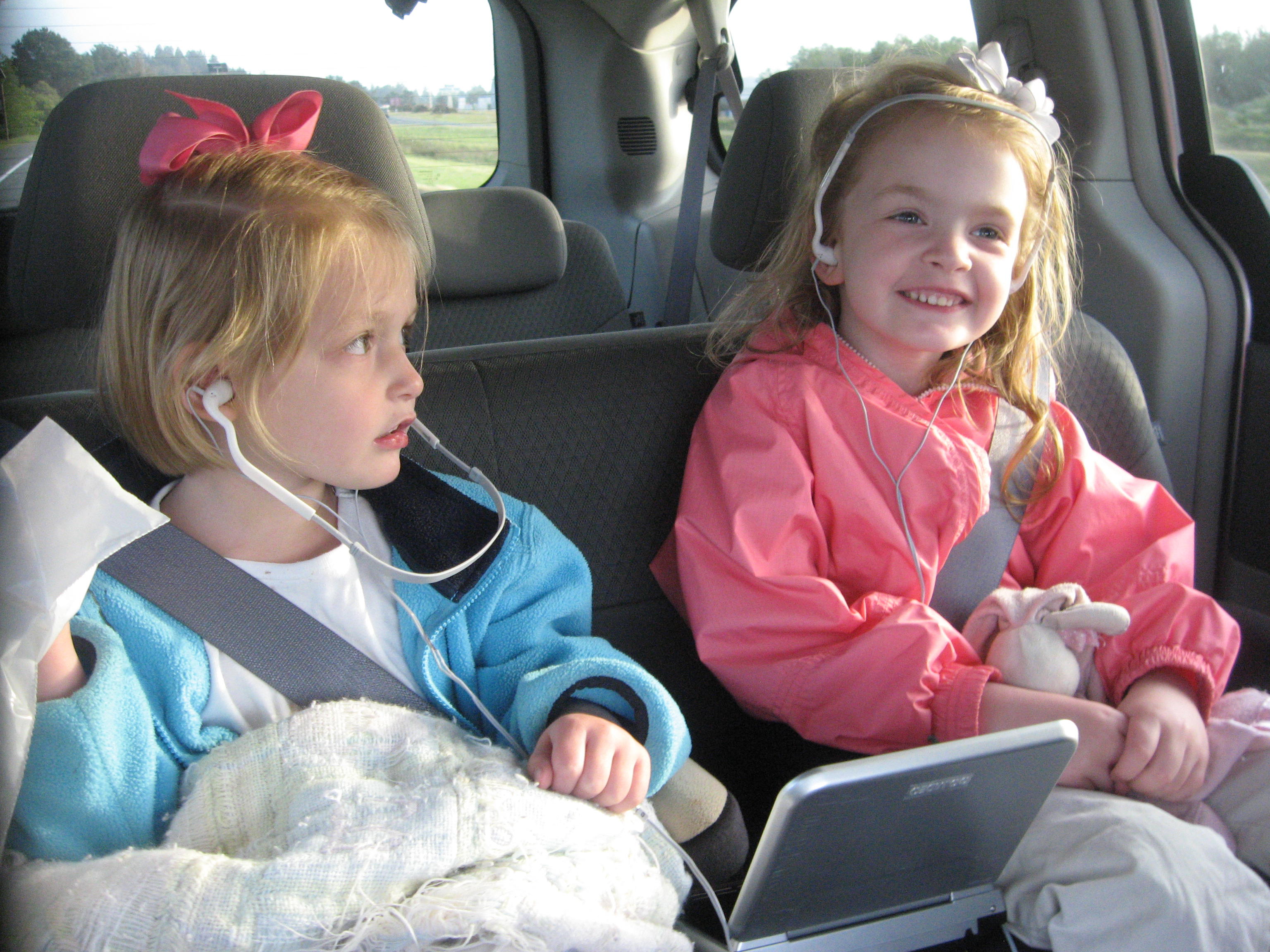 2008_05_08 CnJ in car.jpg 